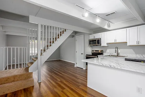 Chartwell Apartments Photo 1