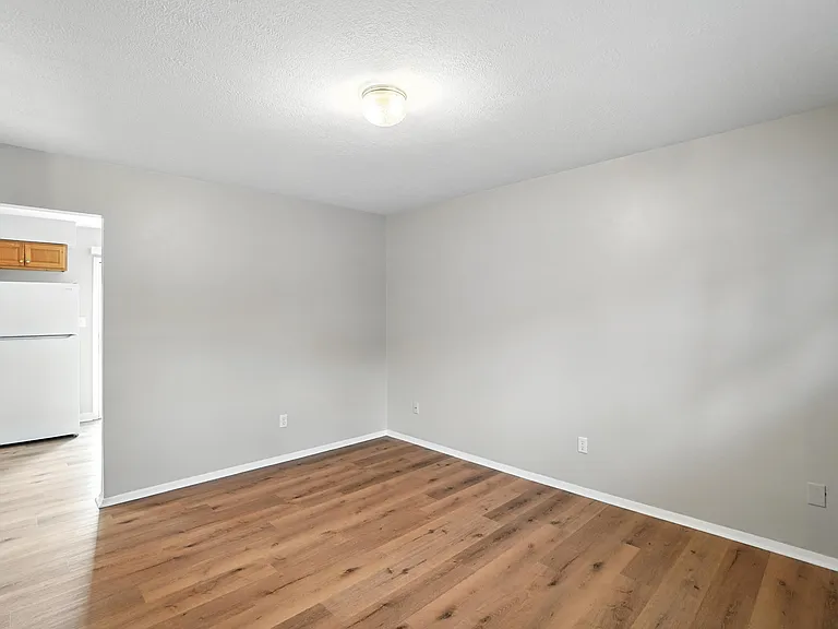 253 S Liberty St #2 — Photo 4