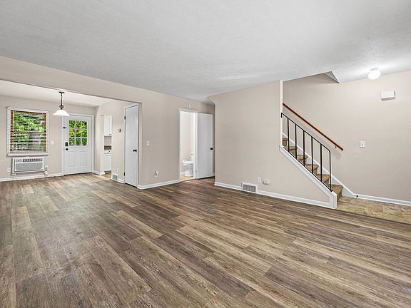 4th image of 419 Britton Rd #9