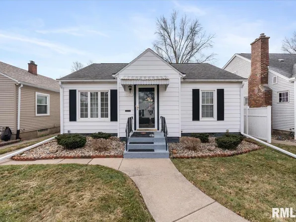 1127 E Columbia Ave, Davenport, IA 52803