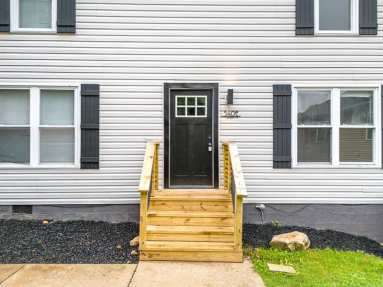 540 Lewis St #E — Photo 3
