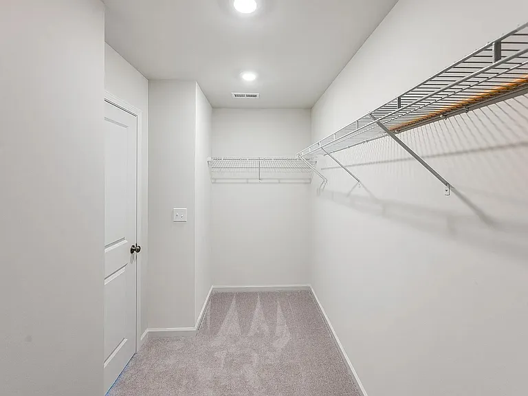 253 Peebles Dr — Photo 9