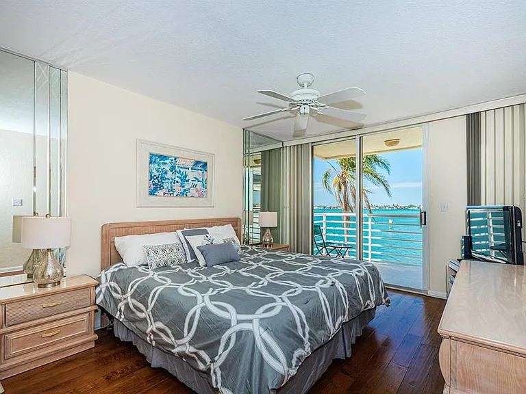 6105 Bahia Del Mar Cir #382 — Photo 12
