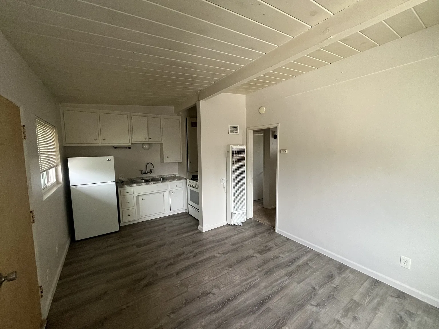1016 Castillo St — Photo 2