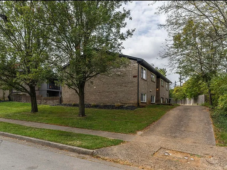 2820 Snow Rd #A — Photo 10