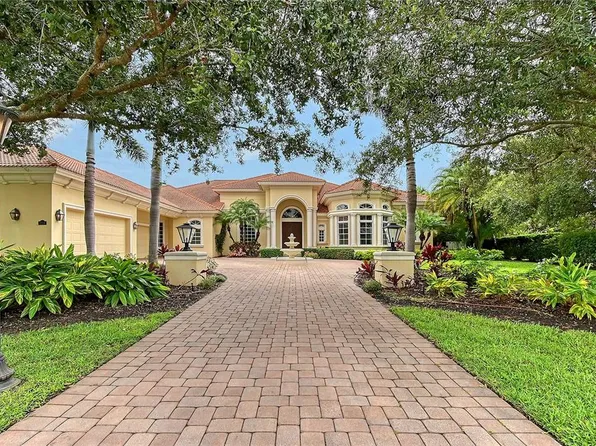 3218 Signet Ct, Sarasota, FL 34240