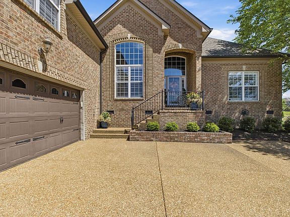 3rd image of 1113 Claire Ct