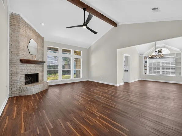 6740 Old Mill Ct, North Richland Hills, TX 76182