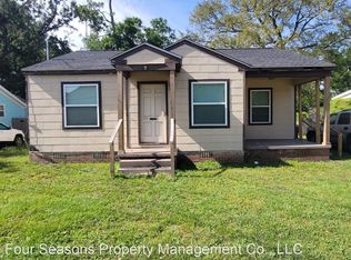 1774 Pass Rd, Biloxi, MS 39531