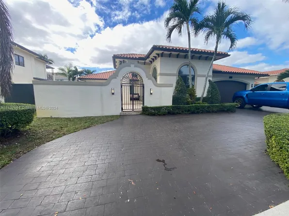 8260 NW 162nd St, Miami Lakes, FL 33016