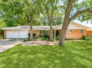 1108 Valley View Dr, Hurst, TX 76053