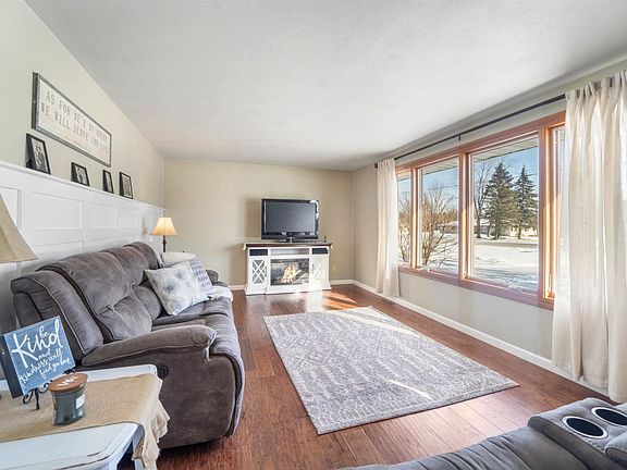 2nd image of N1619 Julius Dr