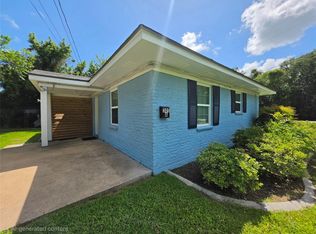 305 Miles Rd #A, Bacliff, TX 77518