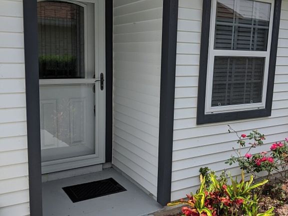 5th image of 25 Nantucket Dr