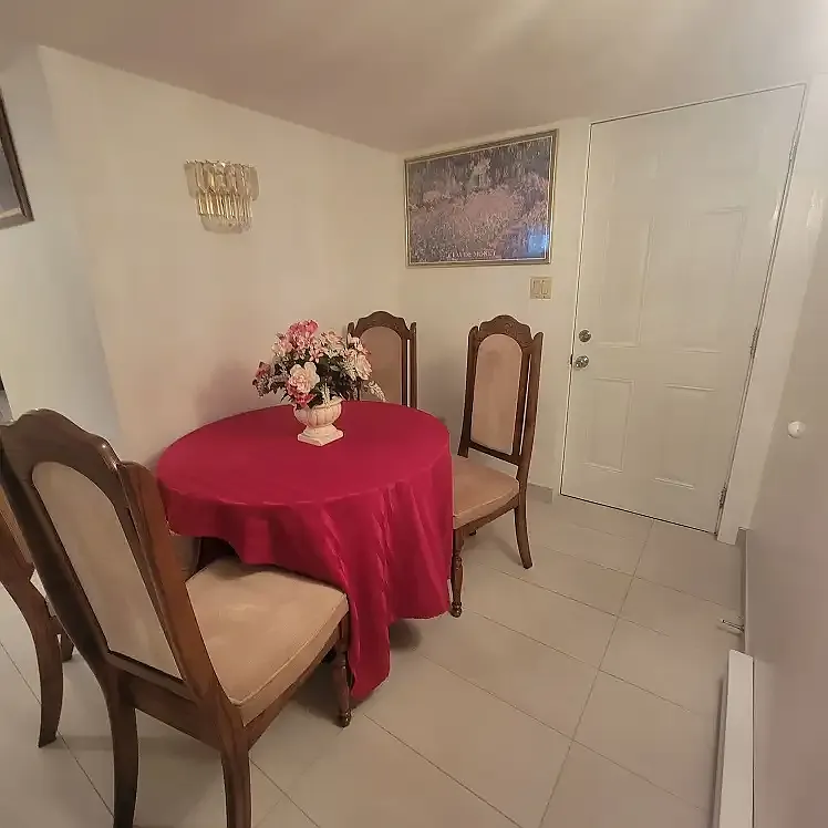 2 bed, 1000 sqft, $2,200 — Photo 4