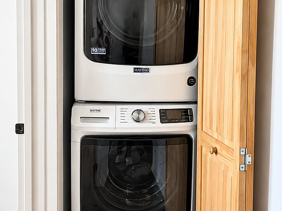 4th image of 805 Herkimer St APT 3