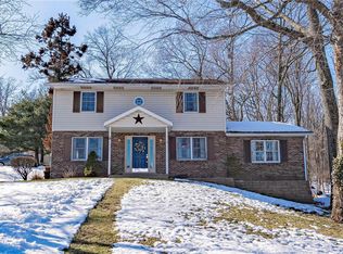 1333 Skyline Dr, Slatington, PA 18080