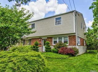 87 Baltimore Ave, Massapequa, NY 11758