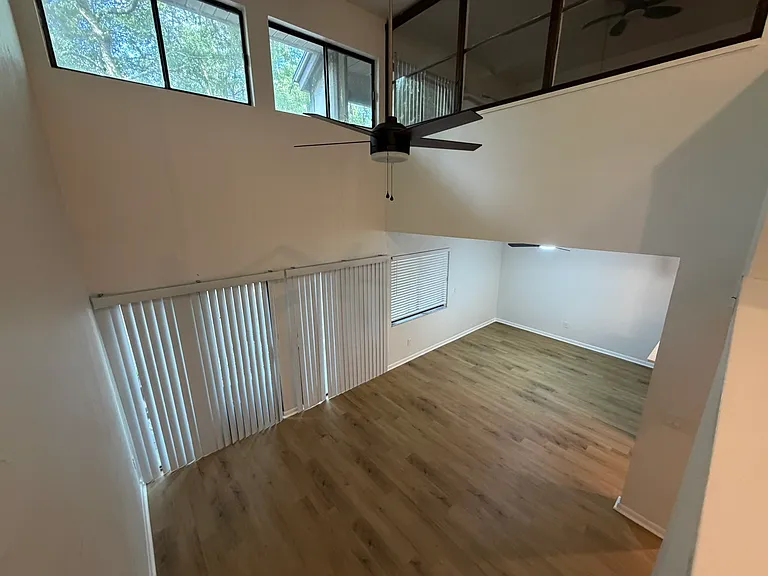 5424 SW 4th Pl — Photo 8