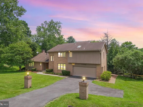 11505 Le Havre Dr, Rockville, MD 20854