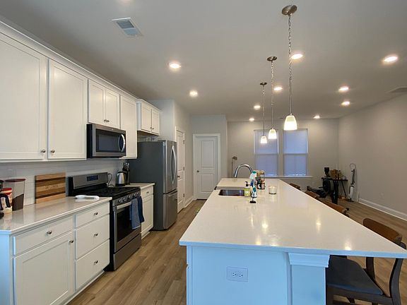 4th image of 1214 Tice Ln