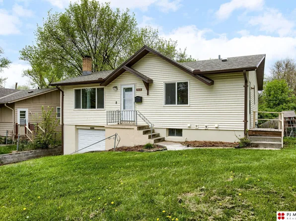 3616 Weber St, Omaha, NE 68112