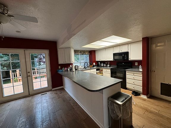 2nd image of 2095 E Rainbow Point Dr