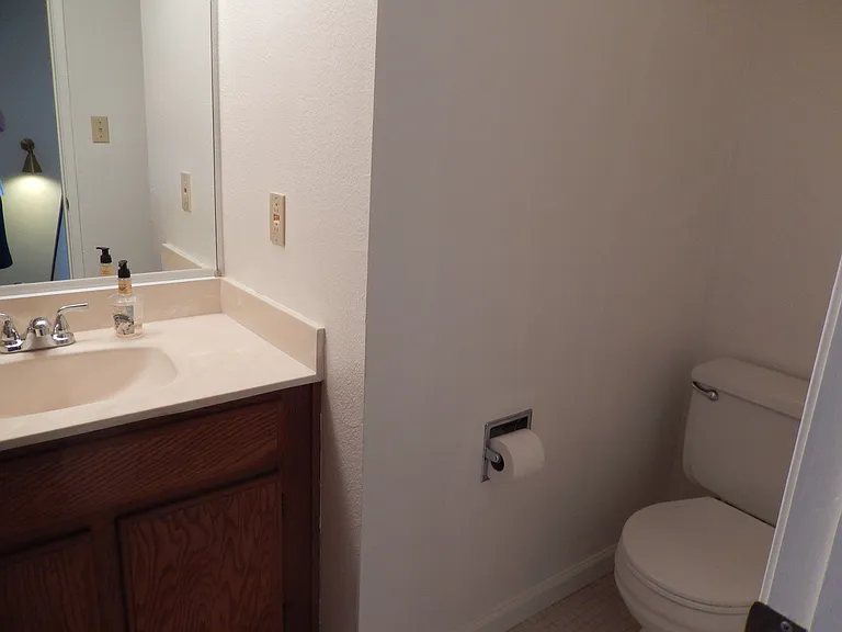 756 Stonegate Dr — Photo 9