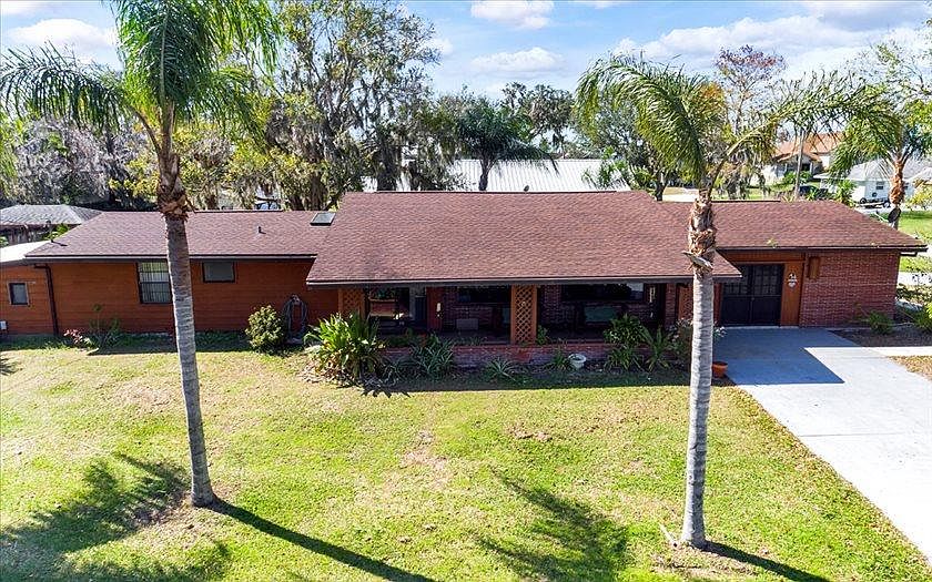 1st image of 1111 Lakeshore Dr