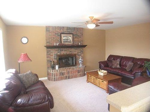 2nd image of 3309 Summerhill Dr