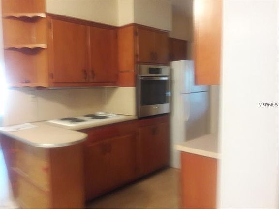 5th image of 497 Helen St
