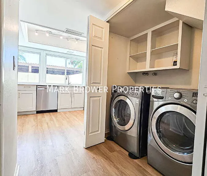4217 N Miller Rd — Photo 10