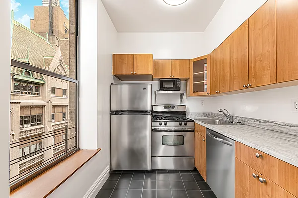 Rented by REAL New York | media 2