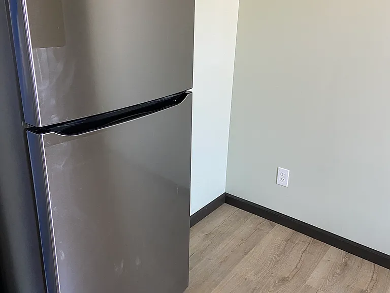 904 Phineas St #2 — Photo 6