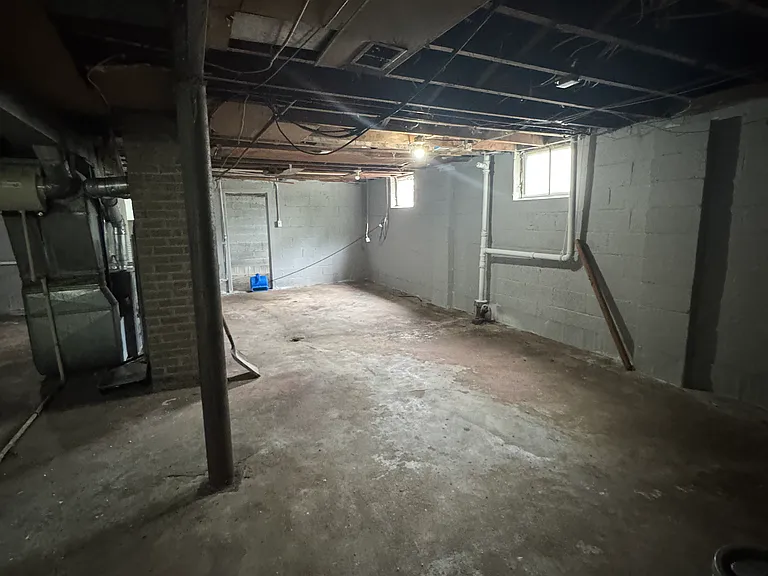 8279 Rivard Ave — Photo 12
