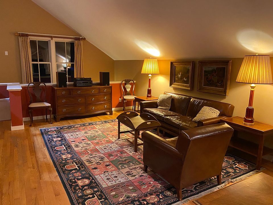 Open living room with ceiling fan