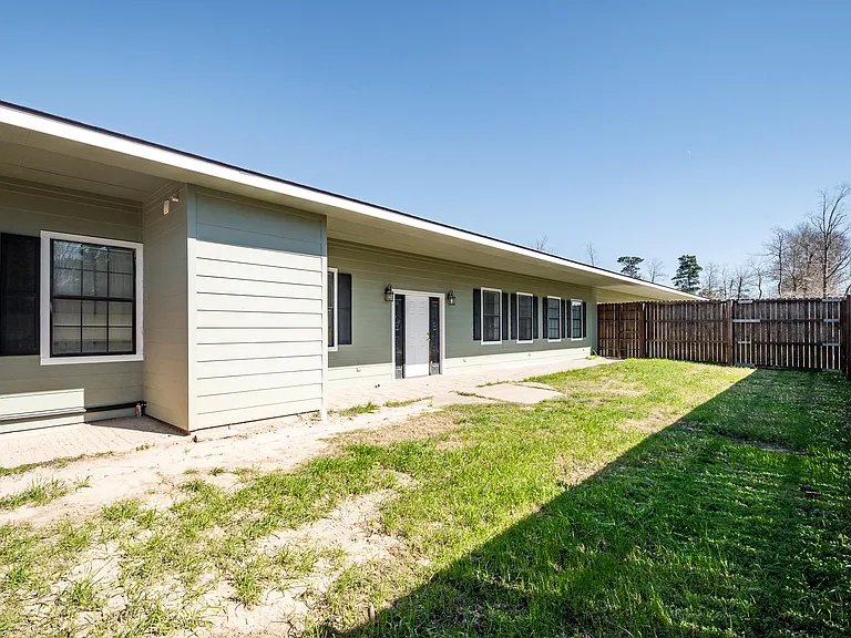 4950 US Highway 190 W — Photo 11