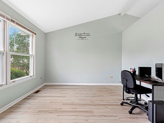 3rd image of 6504 Whalen Ln