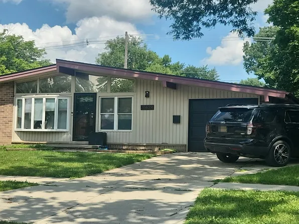 28624 Cunningham Dr, Warren, MI 48092