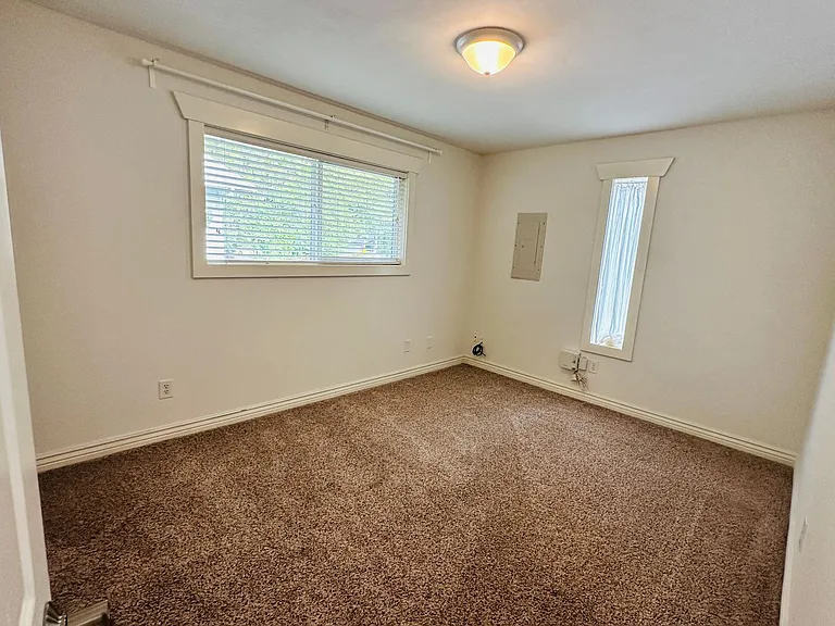 608 NW 10th Ave — Photo 17
