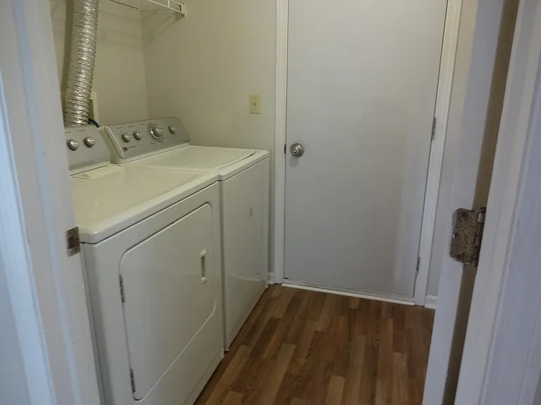 1340 Burke Ln — Photo 12