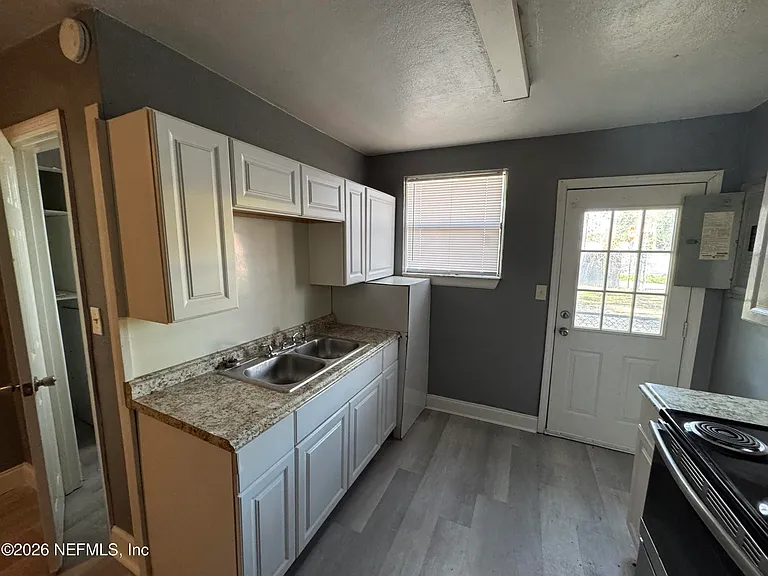 4114 Moncrief Rd #2 — Photo 6