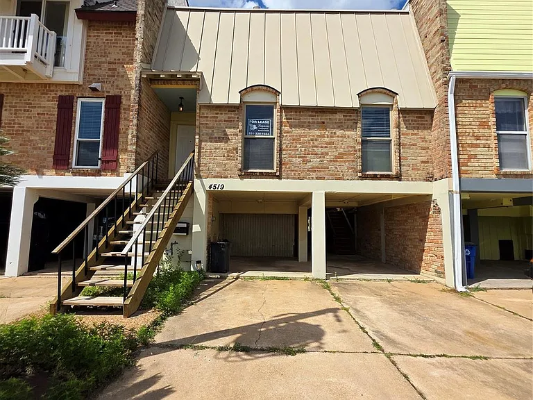 4519 Kingston Harbor Dr — Photo 1