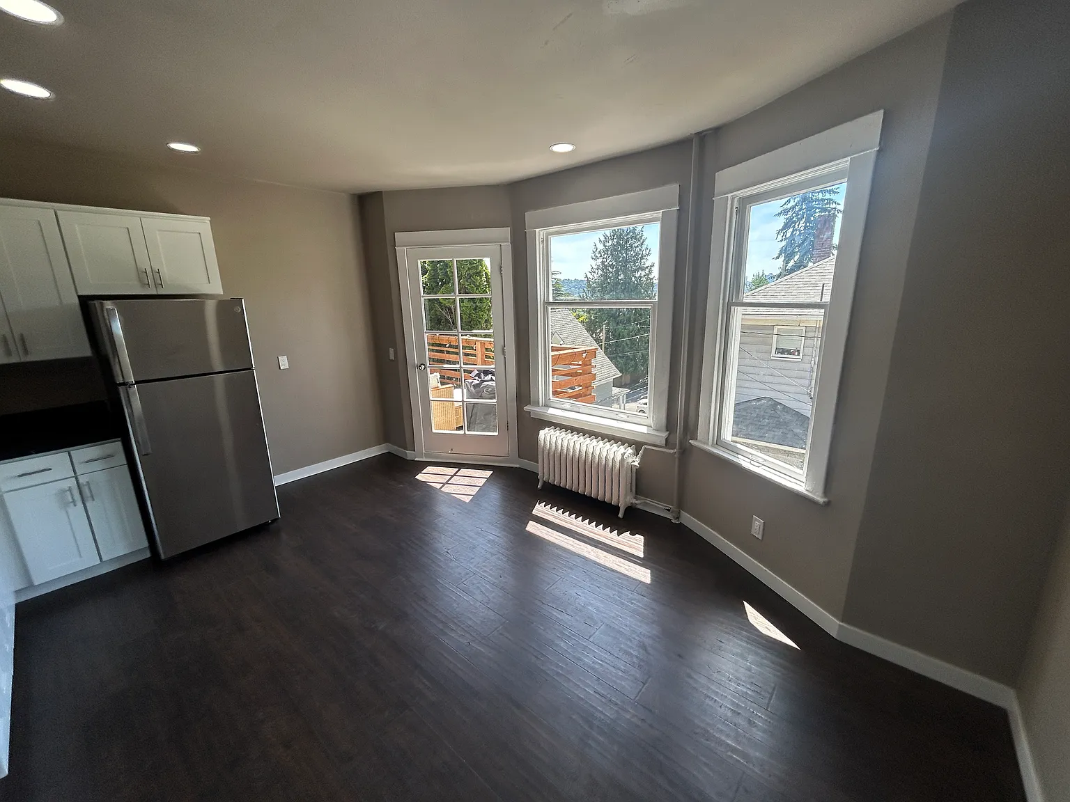 2 bed, 950 sqft, $2,200 — Photo 4