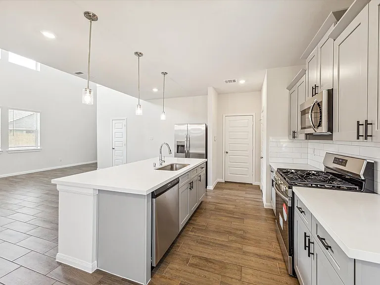 21610 Cypress Maple Dr — Photo 4