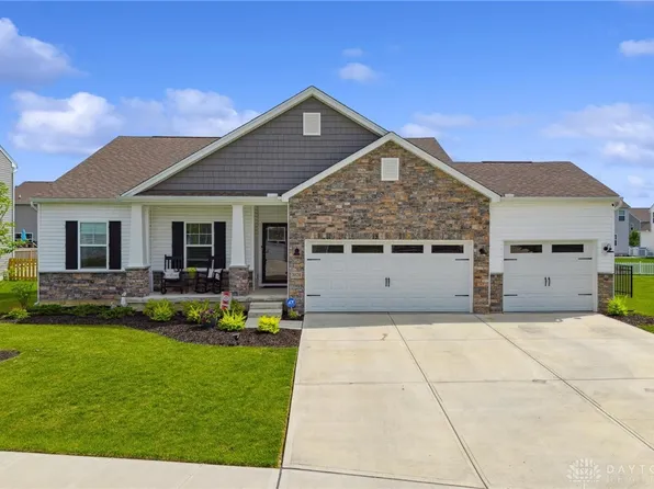 3028 Snowdrop Ct, Tipp City, OH 45371