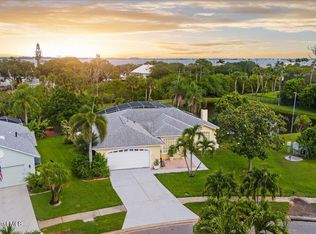 990 Harbor Pines Dr, Merritt Island, FL 32952