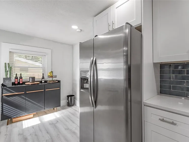 806 E Hamilton Ave — Photo 13