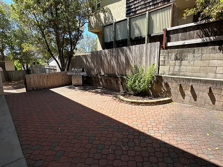 1525 Mill St #4 — Photo 9