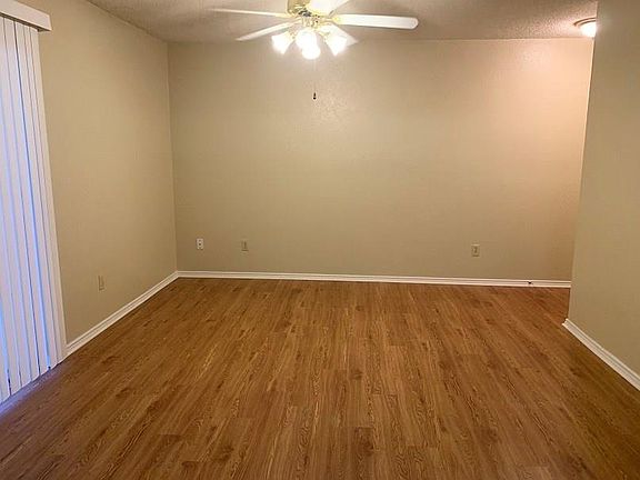 4th image of 125 NE Johnson Ave APT 29